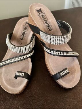 Sz 37 ⭐️NWT Mephisto Mily Black Rhinestone 1.5” Wedge Sandal.